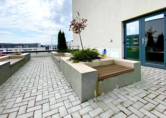 Astoria Apartment - Pet Friendly